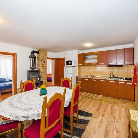 Vacation House Loreta Sveti Rok Екстер'єр фото